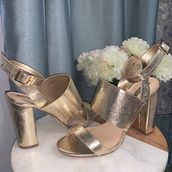 Forever 21 Shoes - Forever 21 Gold Open Toed Chunky Heels